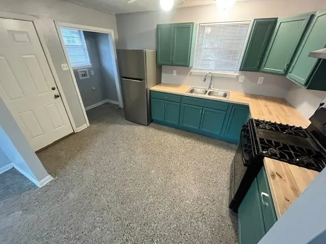 $1,250 | 805 Gulf Drive, Gretna, LA 70053