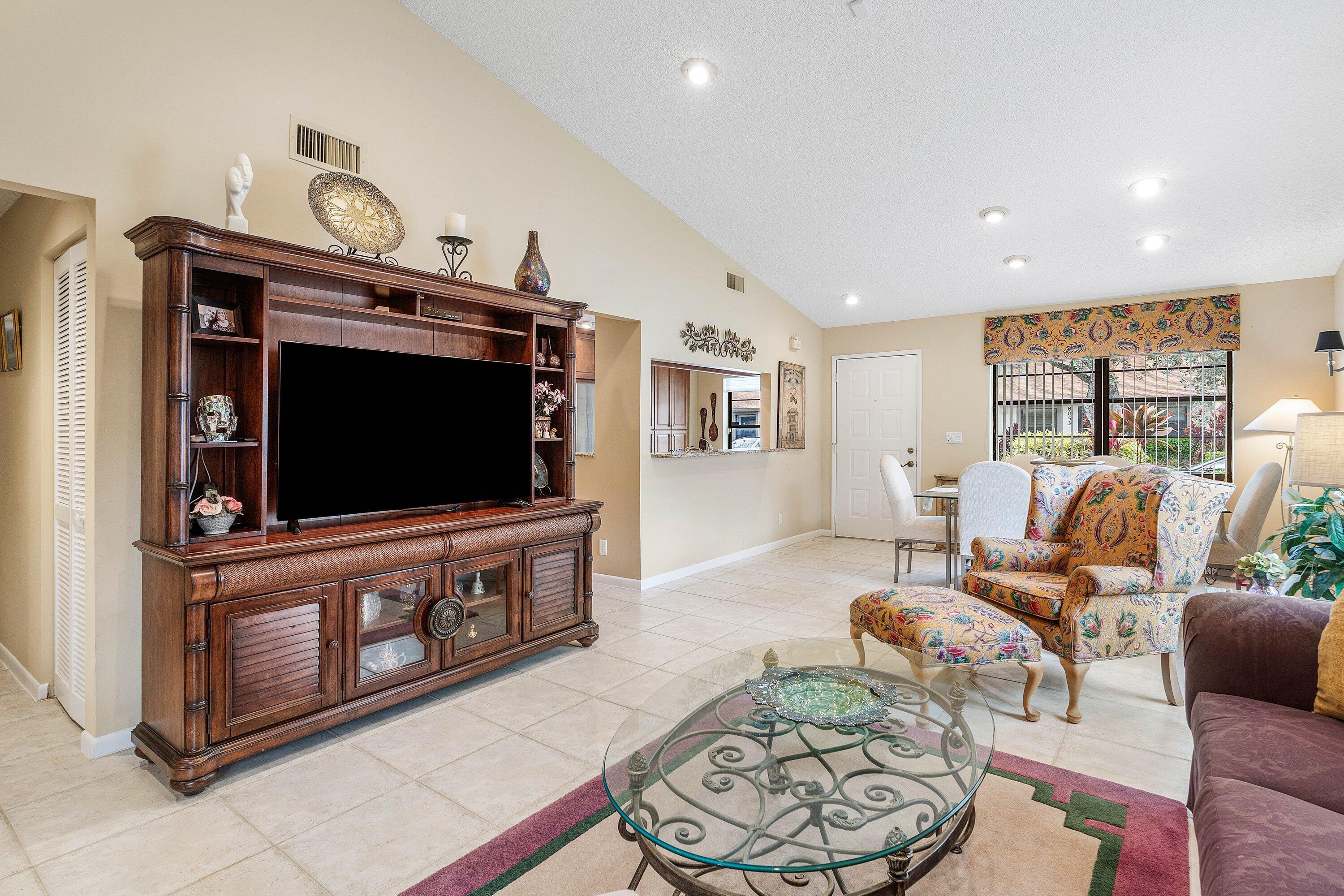 8054 Summerview Terrace Boca Raton, FL 33496 - Photo 12 of 42 LIVING ROOM