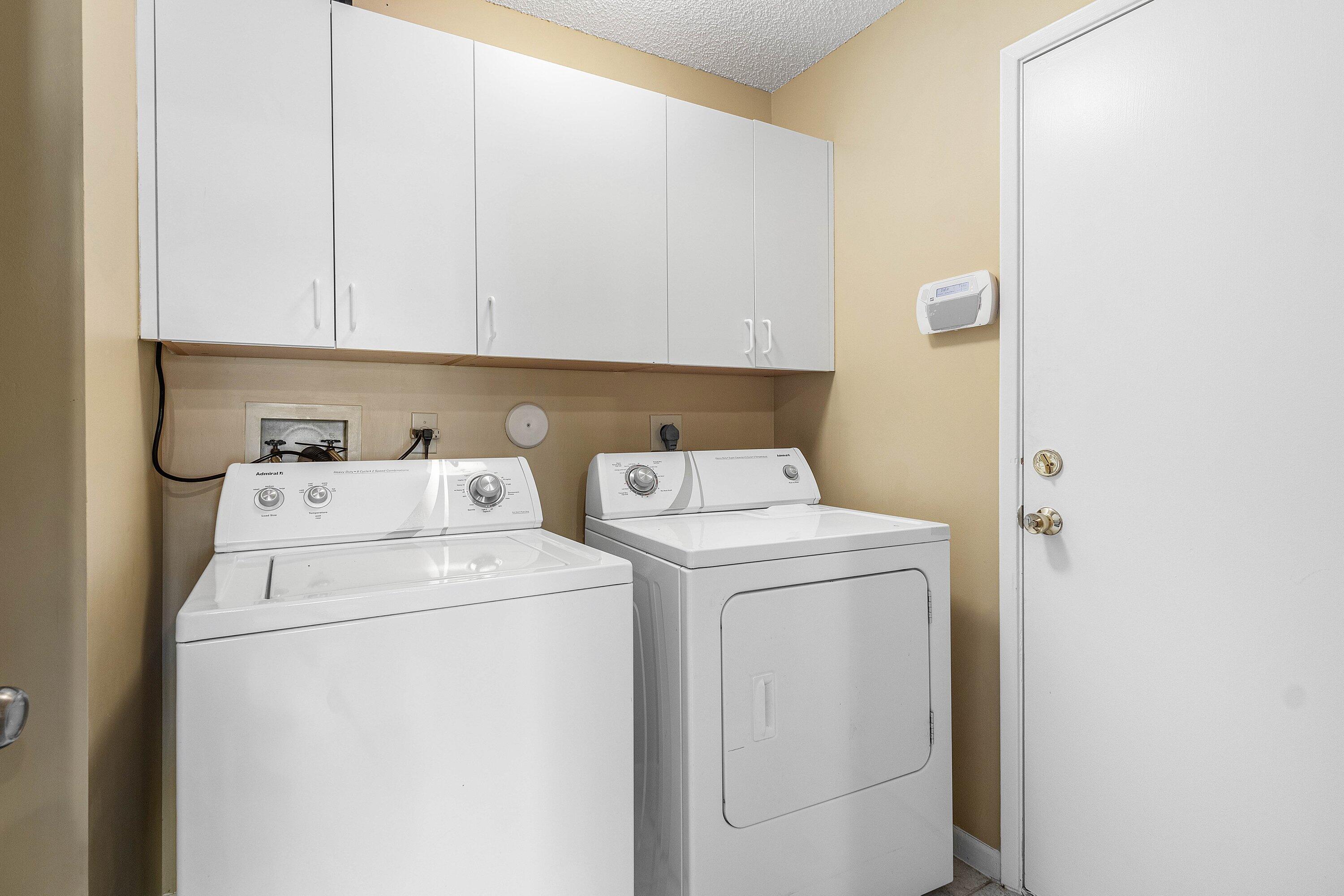 8054 Summerview Terrace Boca Raton, FL 33496 - Photo 25 of 42 LAUNDRY ROOM
