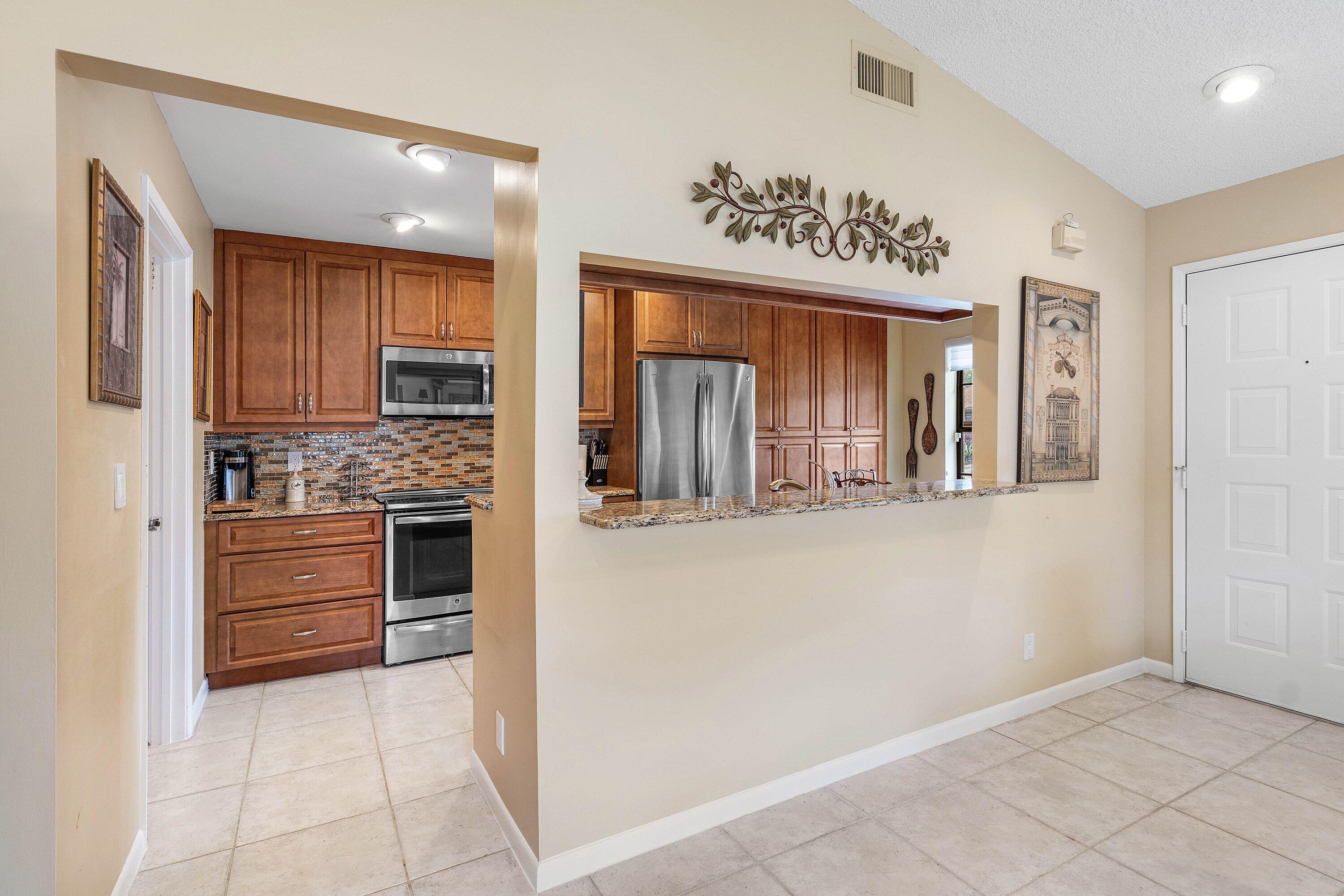 8054 Summerview Terrace Boca Raton, FL 33496 - Photo 4 of 42 KITCHEN