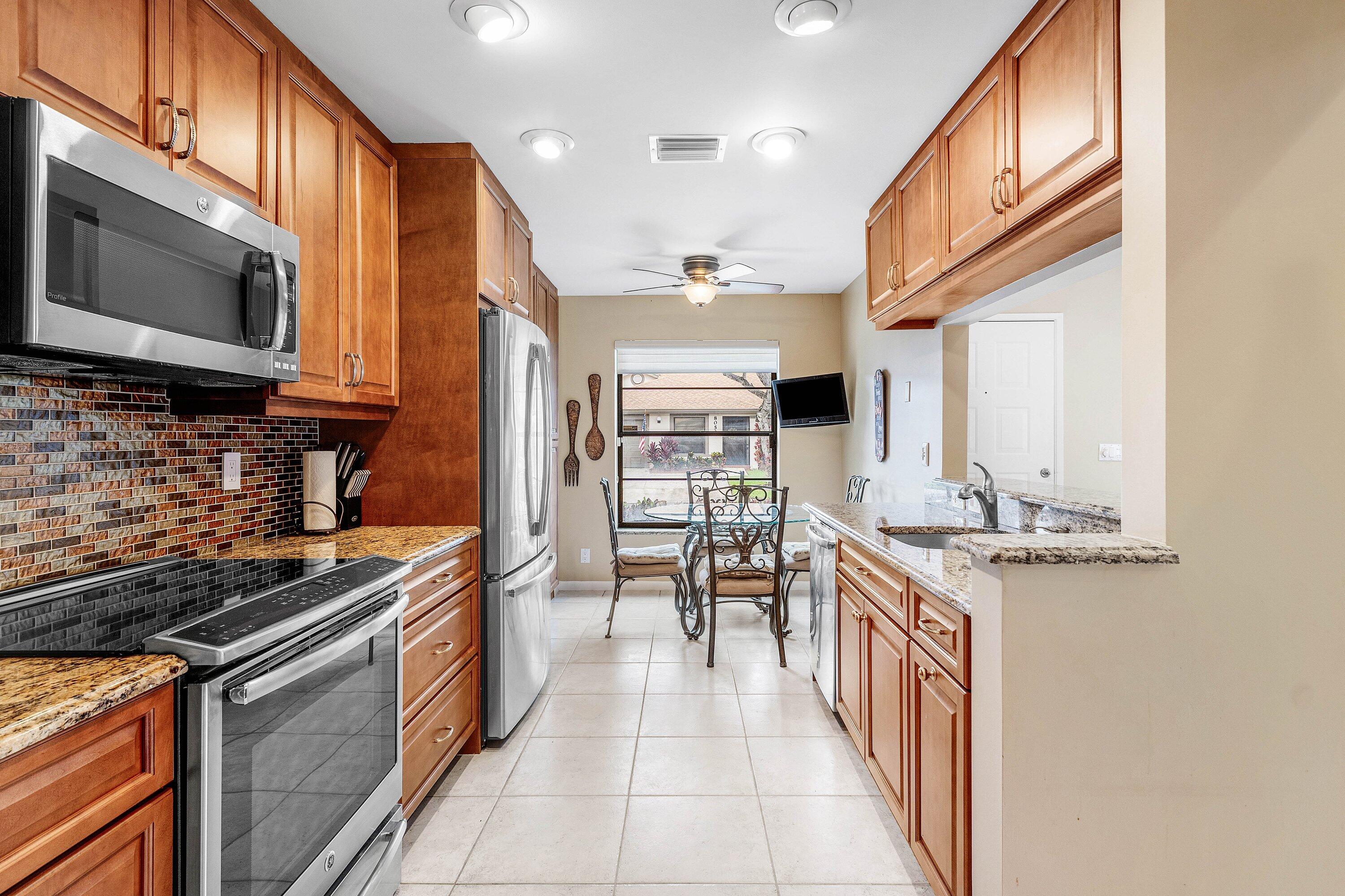 8054 Summerview Terrace Boca Raton, FL 33496 - Photo 7 of 42 KITCHEN
