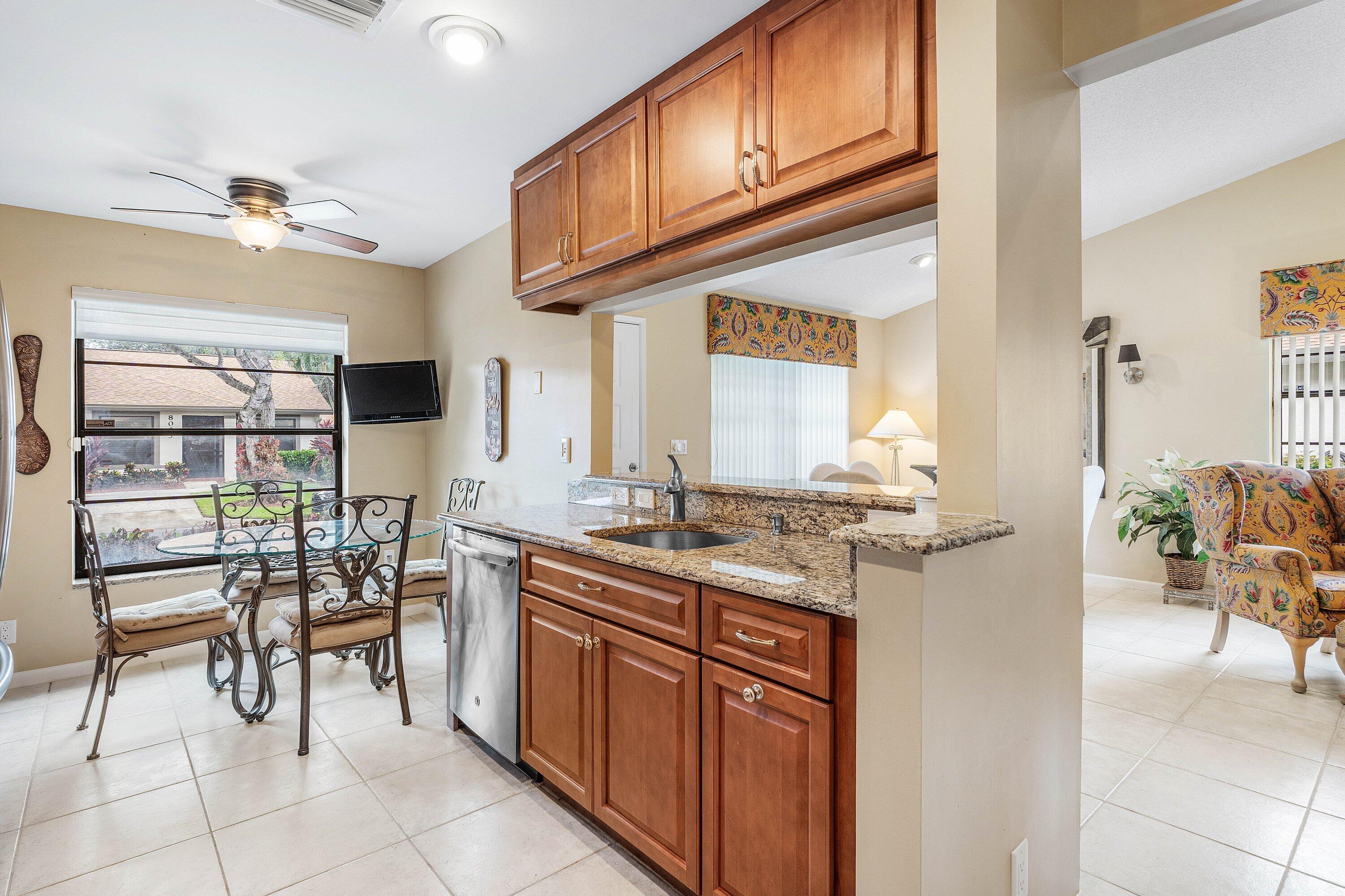 8054 Summerview Terrace Boca Raton, FL 33496 - Photo 9 of 42 KITCHEN