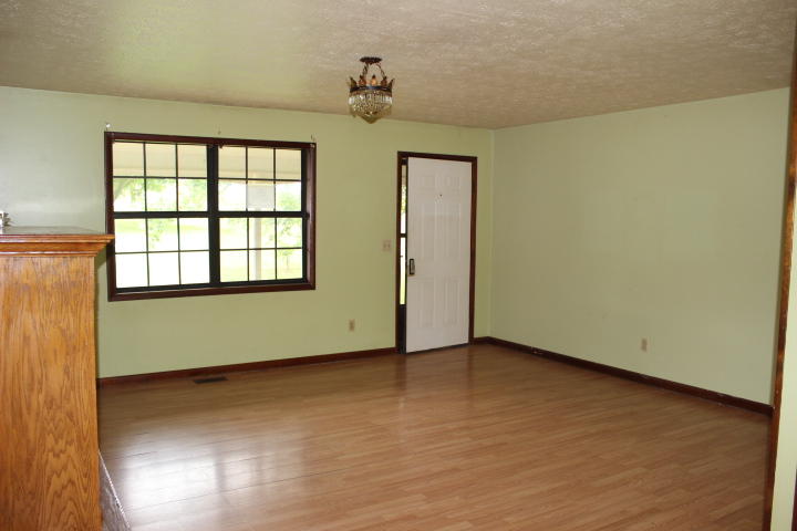 2379 Howard Springs Road Crossville, TN 38571 - Photo 2 of 9 1