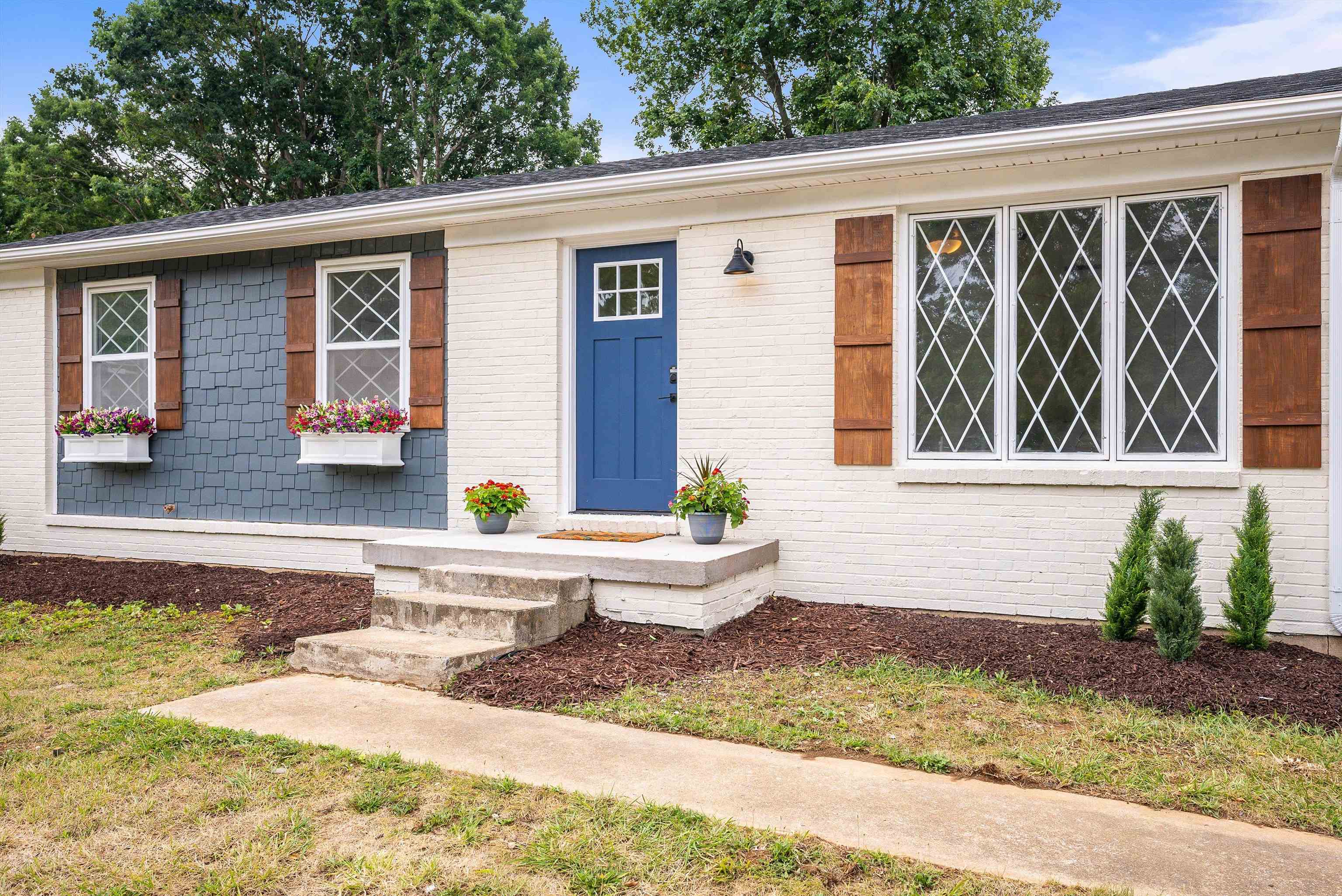 35 Hayrick Road Waynesboro, VA 22980 - Photo 3 of 29 a front view of a house with garden