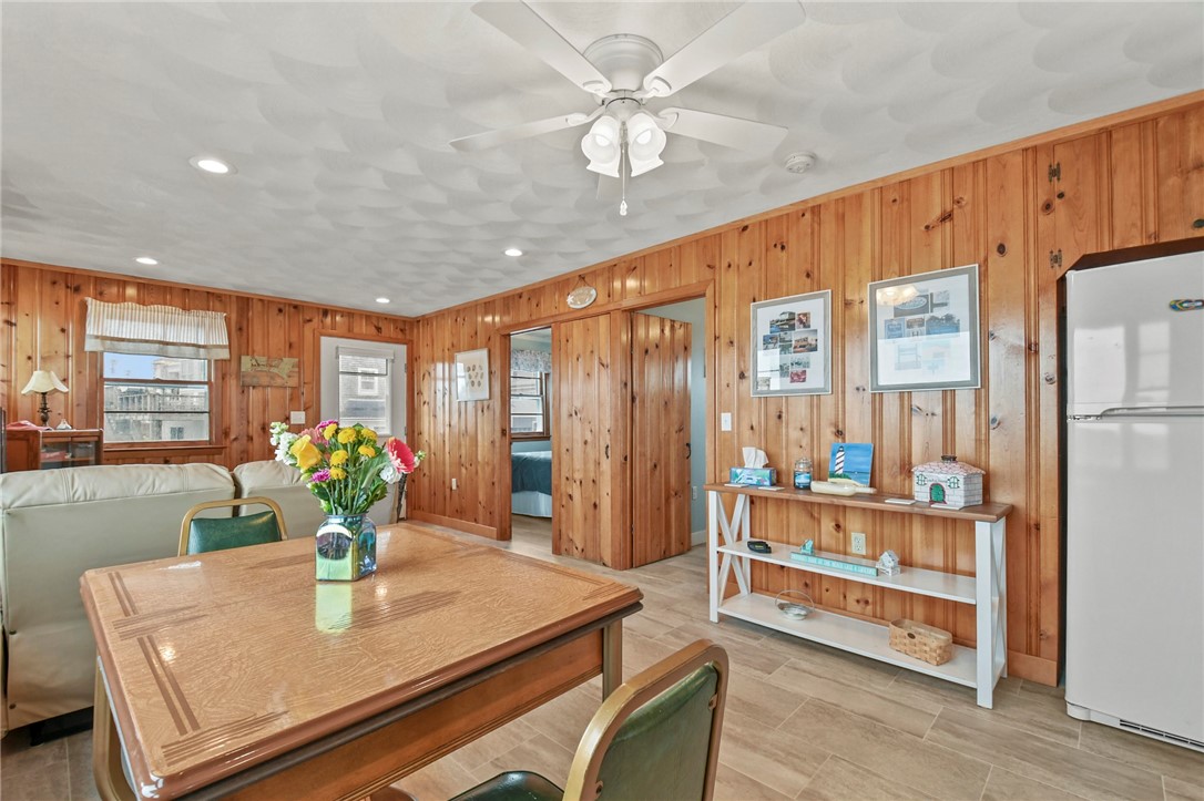 16 Arbeth Road Narragansett, RI 02879 - Photo 11 of 37