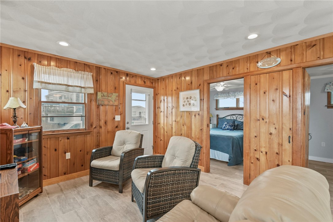 16 Arbeth Road Narragansett, RI 02879 - Photo 6 of 37