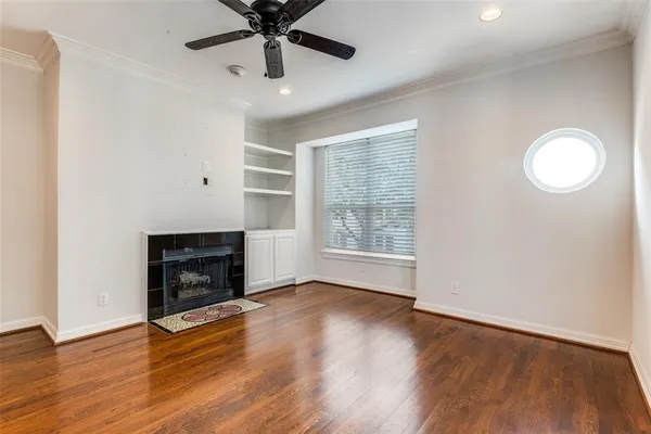 $3,695 | 3400 Normandy Avenue, Unit J, University Park, TX 75205