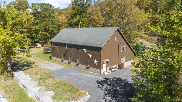 $465,000 | 522 Starr Road, Coeymans, NY 12143