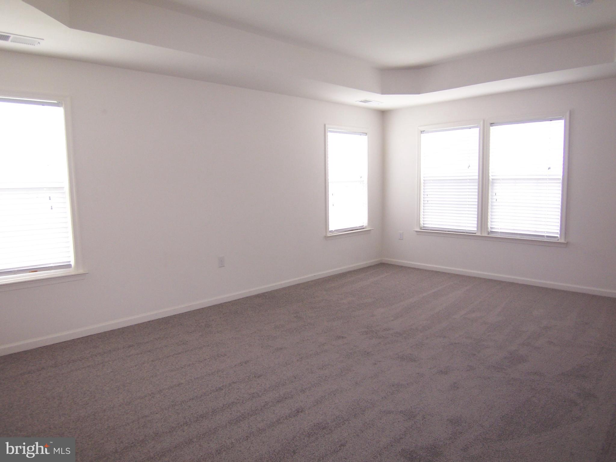 1231 North Fairfax Boulevard Ranson, WV 25438 - Photo 29 of 43 Large Master Suite