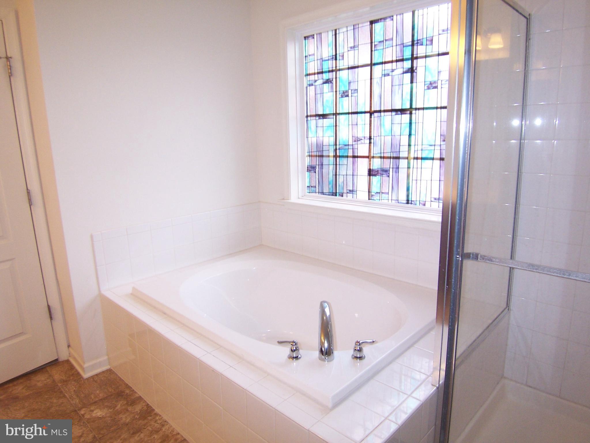 1231 North Fairfax Boulevard Ranson, WV 25438 - Photo 32 of 43 Master Bath Soaking Tub