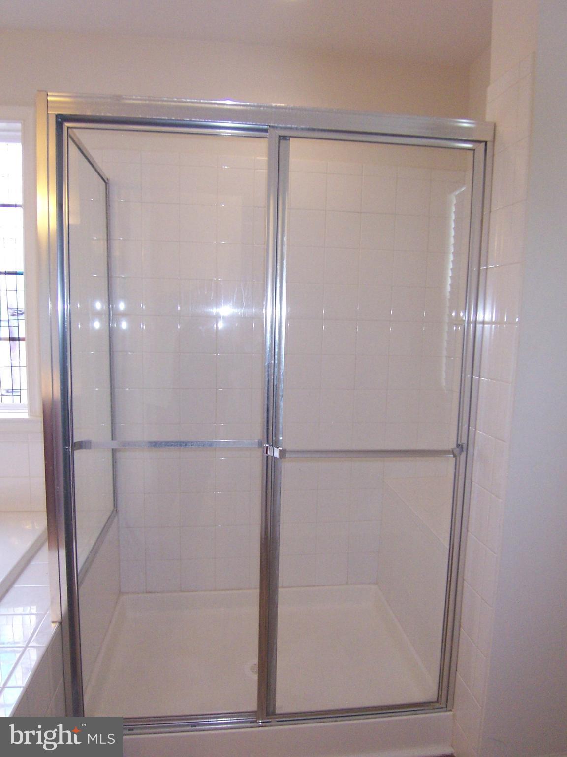 1231 North Fairfax Boulevard Ranson, WV 25438 - Photo 33 of 43 Large Shower Master Baath