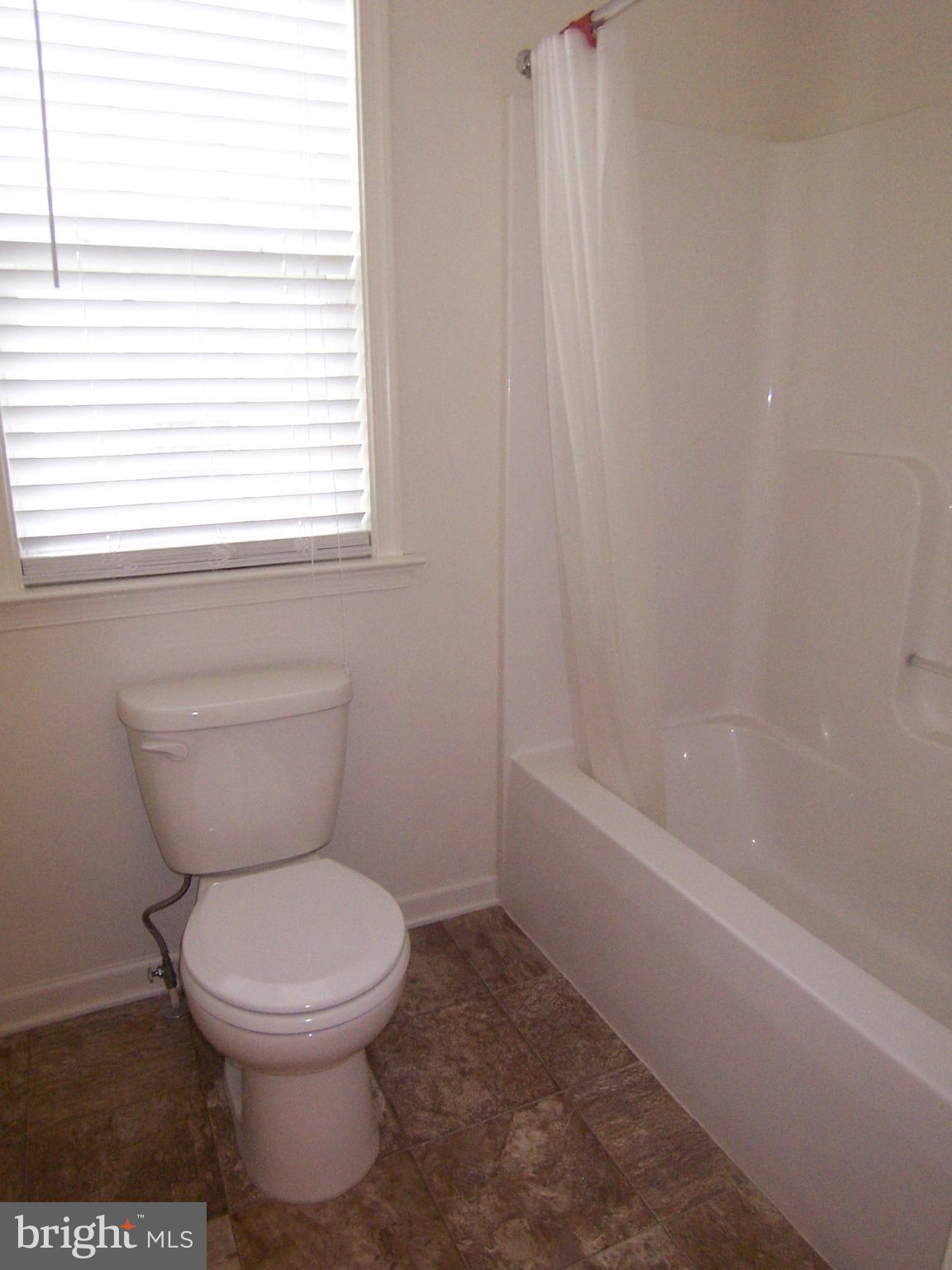 1231 North Fairfax Boulevard Ranson, WV 25438 - Photo 34 of 43 Main Bath Upper Level