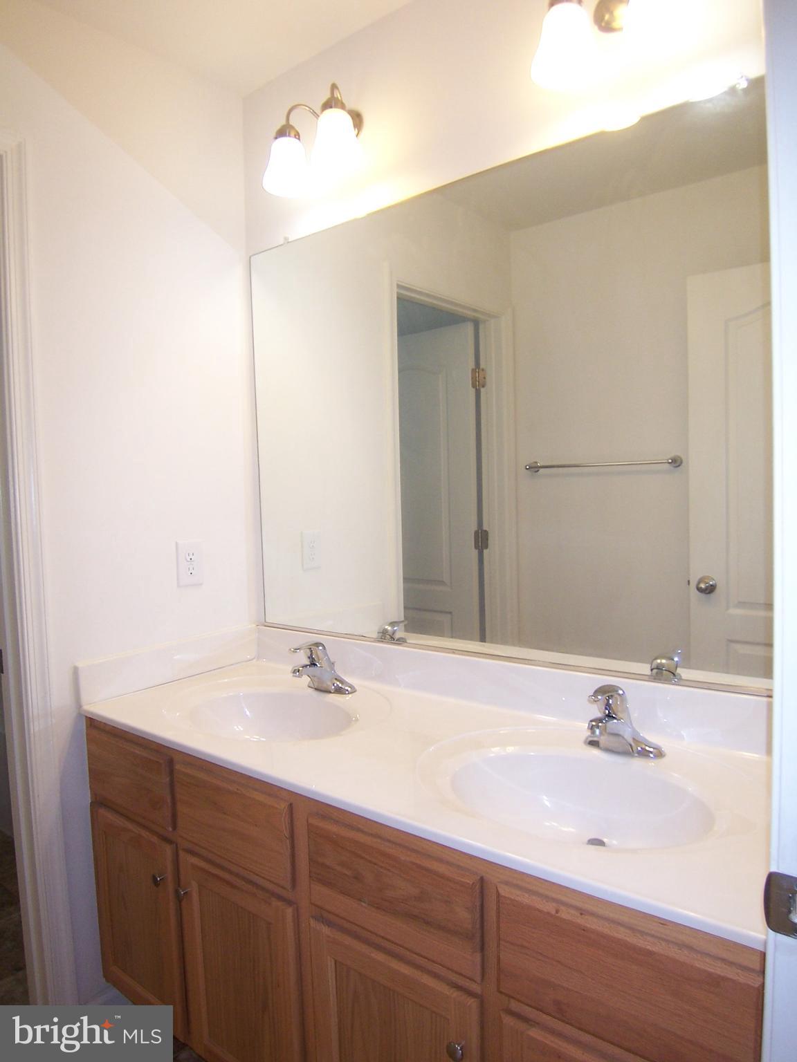 1231 North Fairfax Boulevard Ranson, WV 25438 - Photo 35 of 43 Main Bath Upper Level