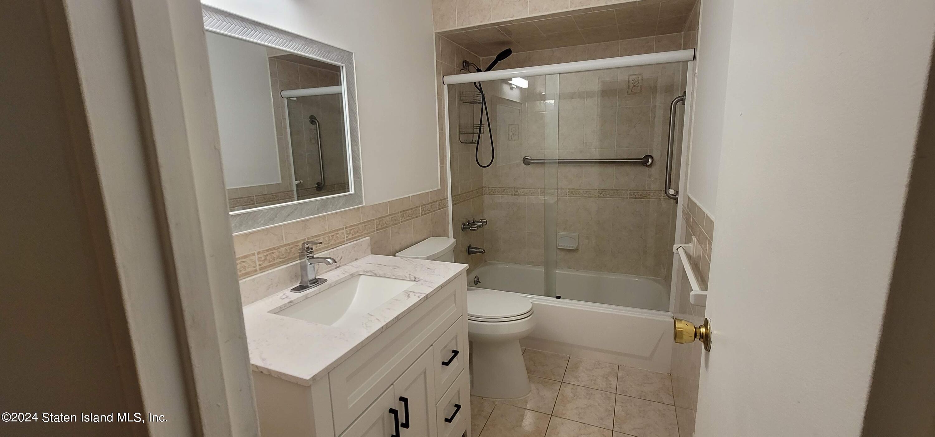 194 Windham Loop Staten Island, NY 10314 - Photo 25 of 42 20240818_191850