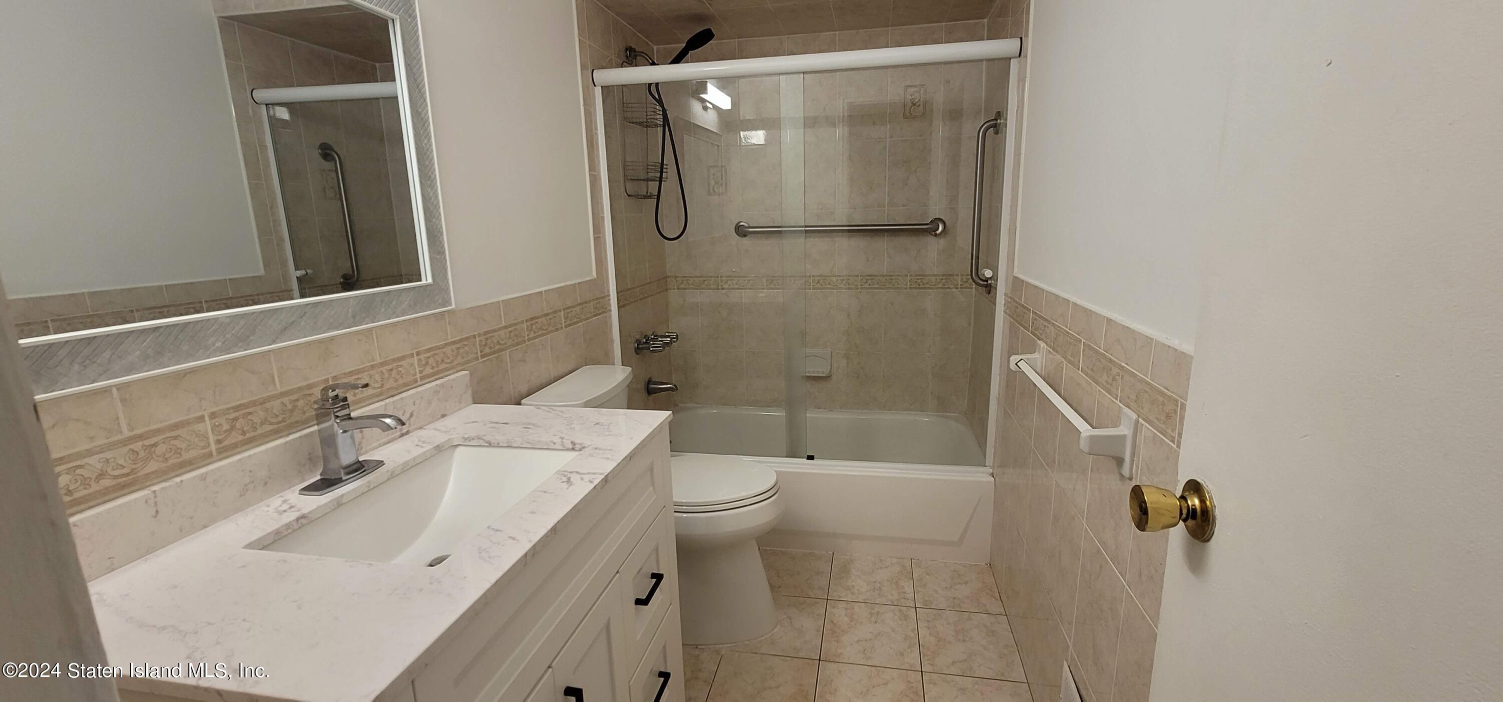 194 Windham Loop Staten Island, NY 10314 - Photo 27 of 42 20240818_191855