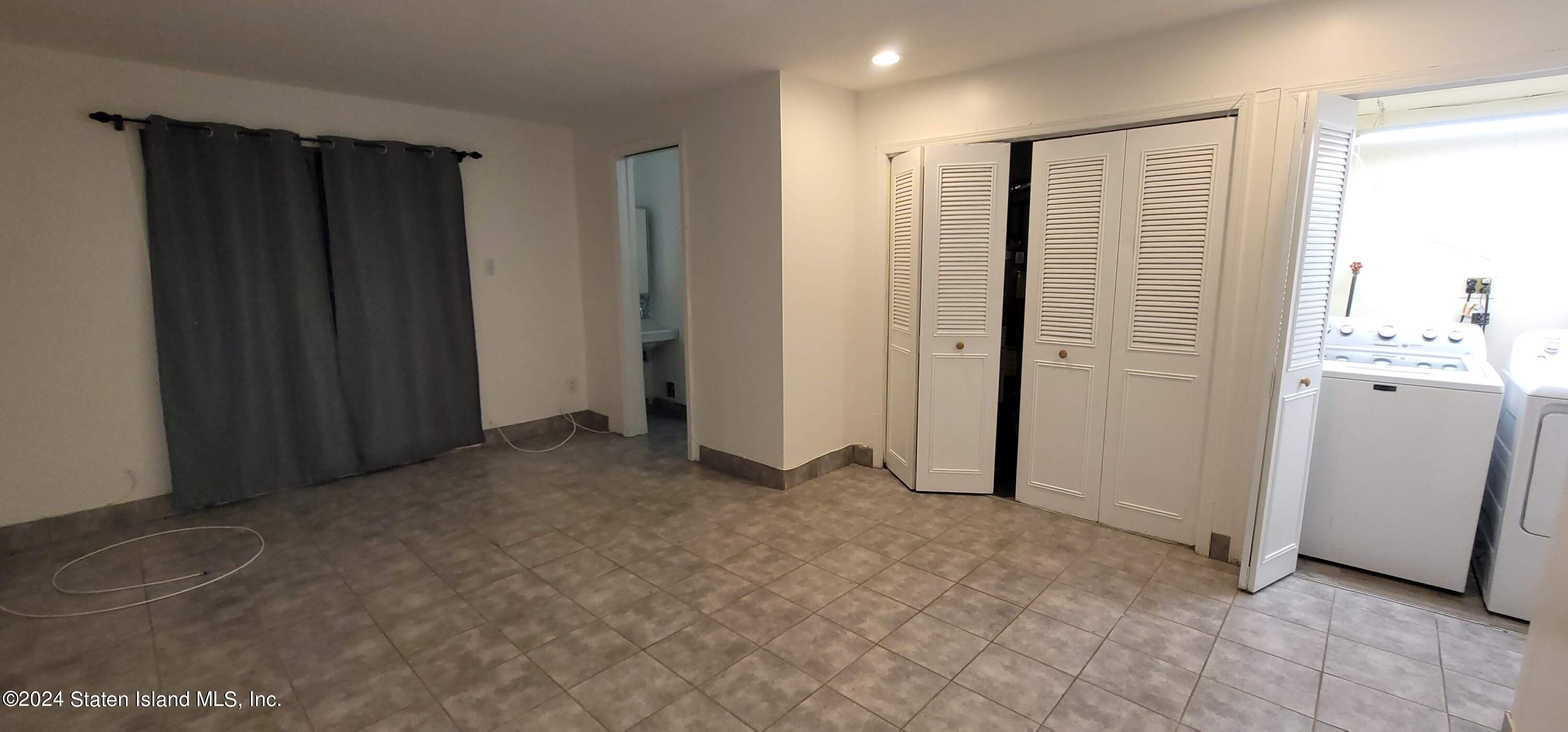 194 Windham Loop Staten Island, NY 10314 - Photo 30 of 42 20240818_193535