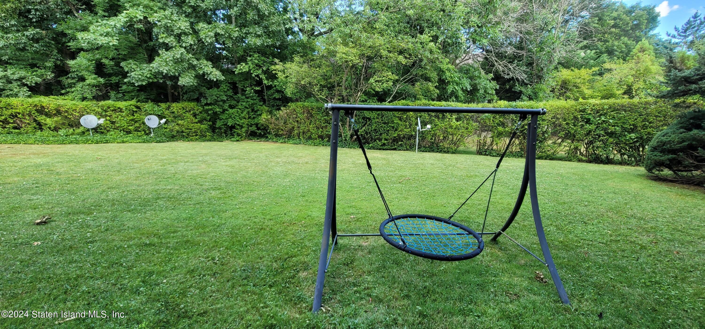 194 Windham Loop Staten Island, NY 10314 - Photo 34 of 42 20240701_164112