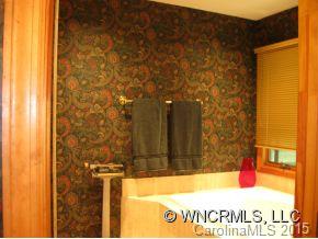 914 Winding Creek Road Sapphire, NC 28774 - Photo 9 of 21 Gallery Image 9