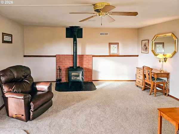 $390,000 | 1818 Northeast Todd Street, Roseburg, OR 97470