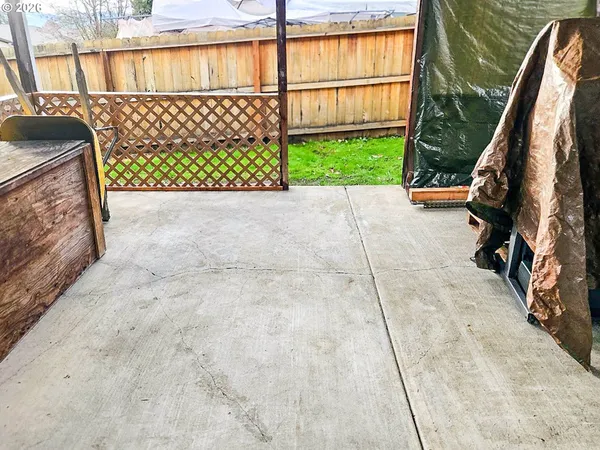 $390,000 | 1818 Northeast Todd Street, Roseburg, OR 97470