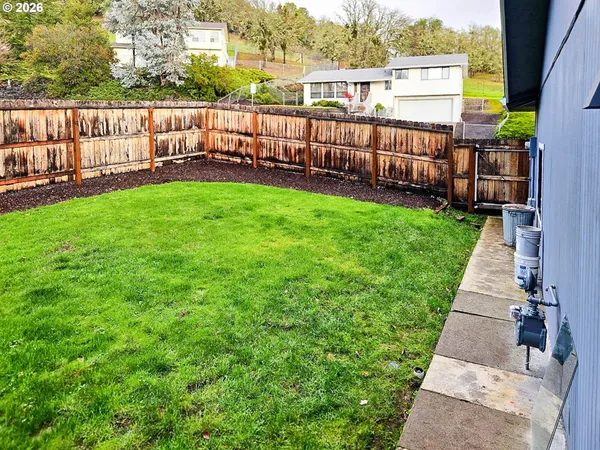 $390,000 | 1818 Northeast Todd Street, Roseburg, OR 97470