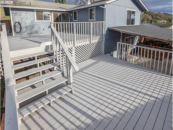$390,000 | 1818 Northeast Todd Street, Roseburg, OR 97470