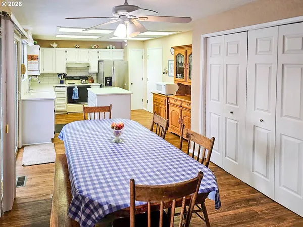 $390,000 | 1818 Northeast Todd Street, Roseburg, OR 97470