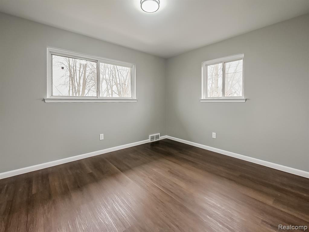 11780 Haggerty Road Belleville, MI 48111 - Photo 20 of 41