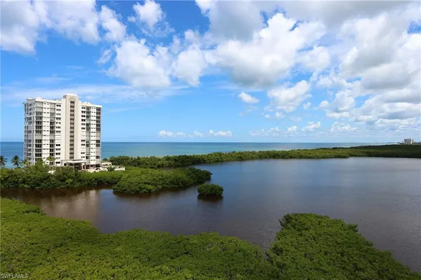 $15,500 | 60 Seagate Drive, Unit 805, Naples, FL 34103