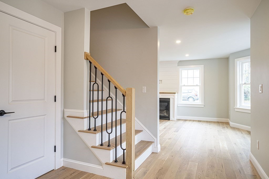 369 Myrtle Street Hanover, MA 02339 - Photo 4 of 40 Gallery Image 4