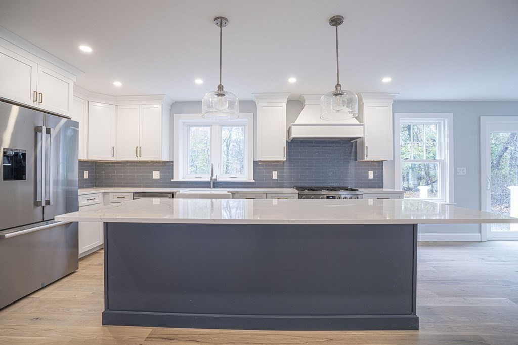 369 Myrtle Street Hanover, MA 02339 - Photo 9 of 40 Gallery Image 9