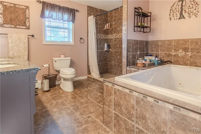 $394,990 | 25124 County Route 57, Three Mile Bay, NY 13693