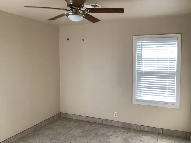 a view of kitchen with washer and dryer