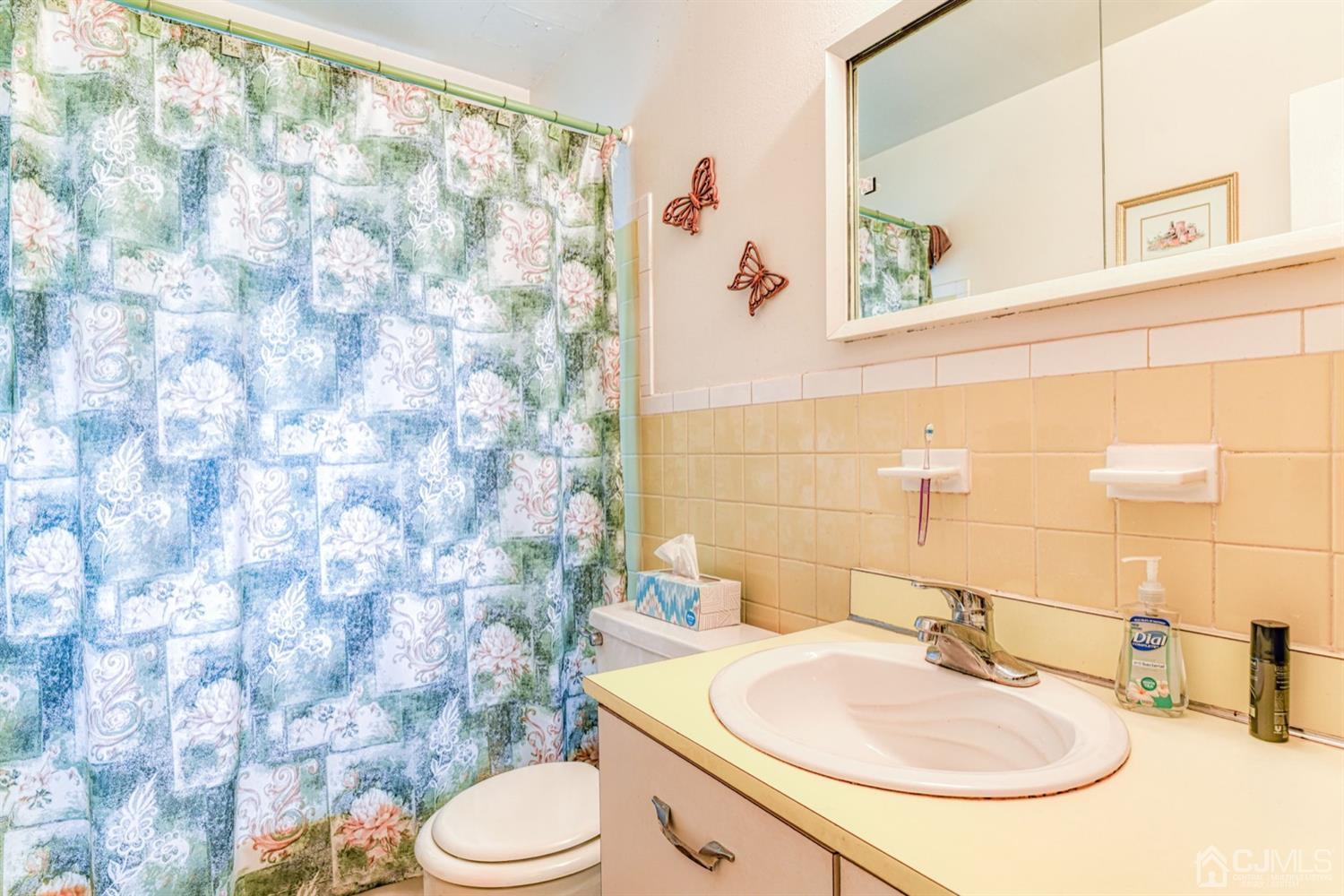 160 Evergreen Road, Unit 5A Edison, NJ 08837 - Photo 17 of 21 Gallery Image 17