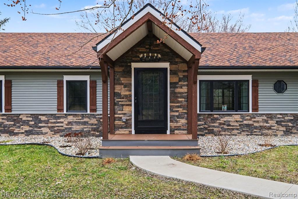 1282 North Van Vleet Road Flushing, MI 48433 - Photo 4 of 42