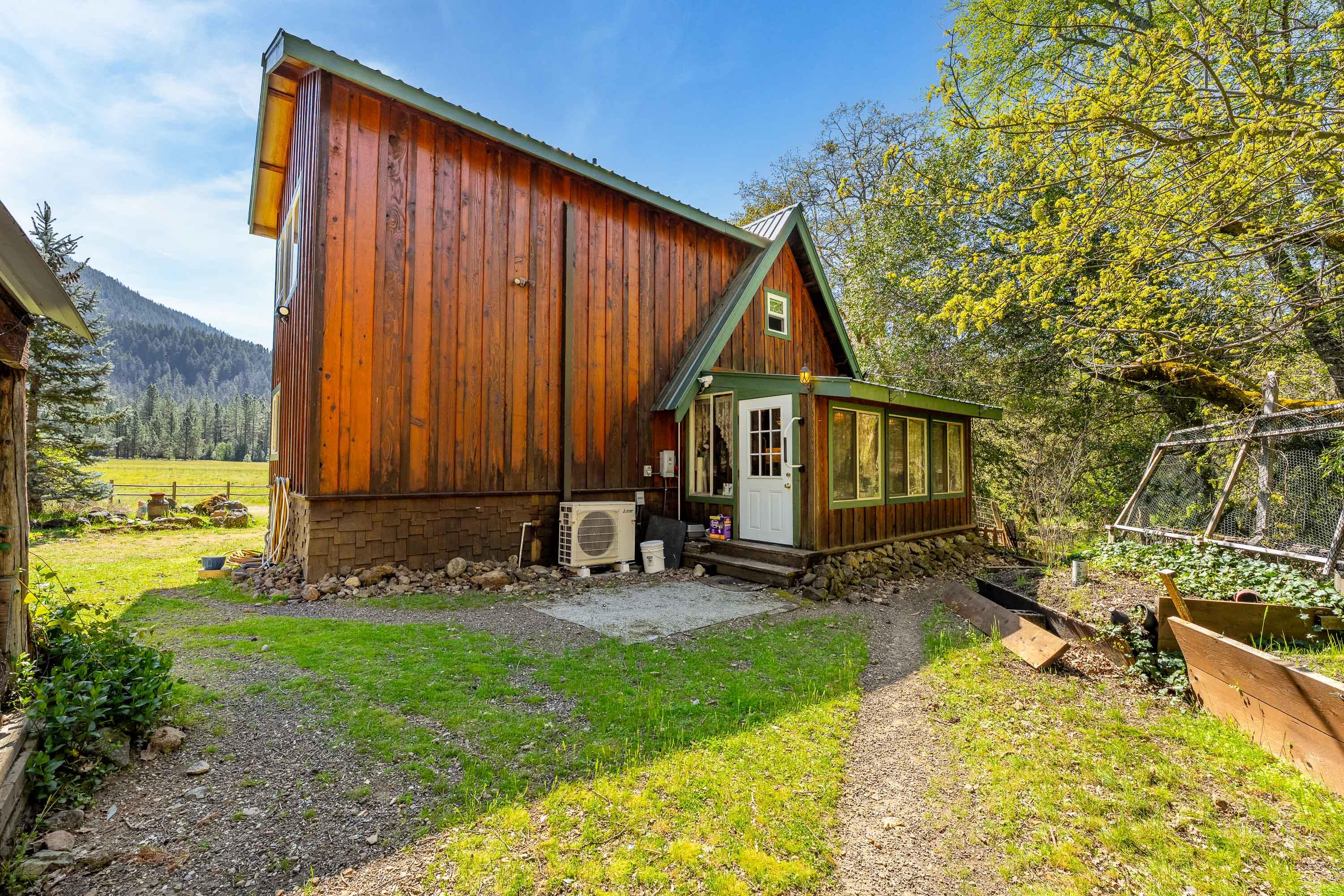 8570 Deer Creek Road Selma, OR 97538 - Photo 21 of 54 EXT (19 of 26)