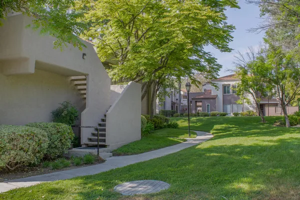 $3,200 | 522 Via Colinas, Westlake Village, CA 91362