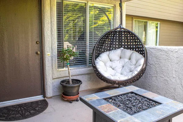 $3,200 | 522 Via Colinas, Westlake Village, CA 91362