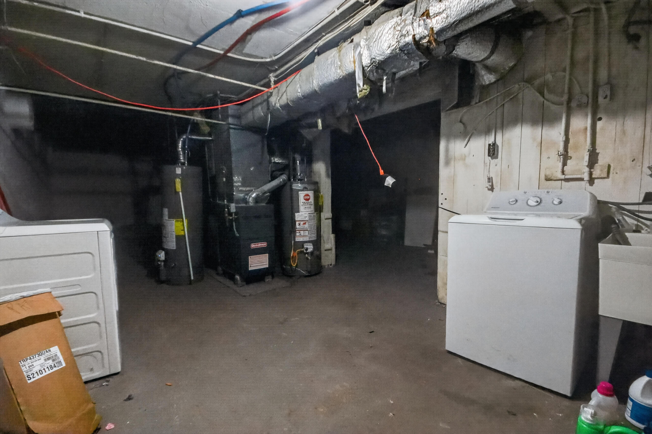 3115 West Vliet Street Milwaukee, WI 53208 - Photo 11 of 34 3115 W Vliet St - Basement View 1