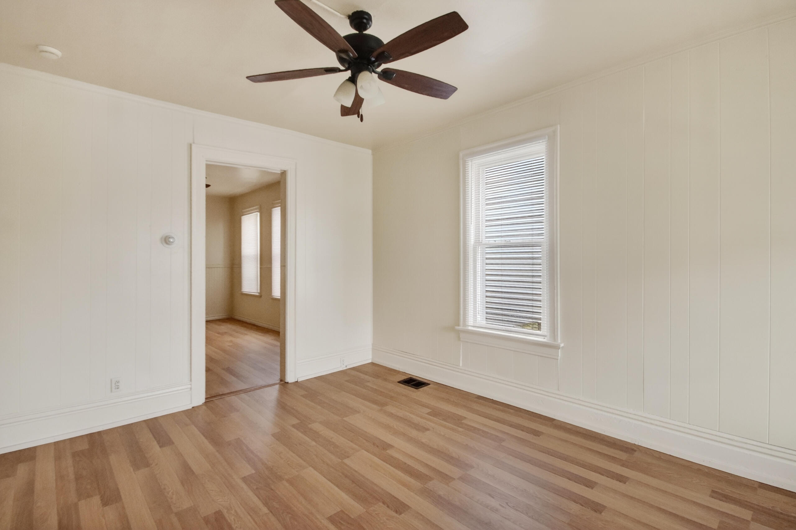 3115 West Vliet Street Milwaukee, WI 53208 - Photo 15 of 34 3115 W Vliet St - Room 1 V2