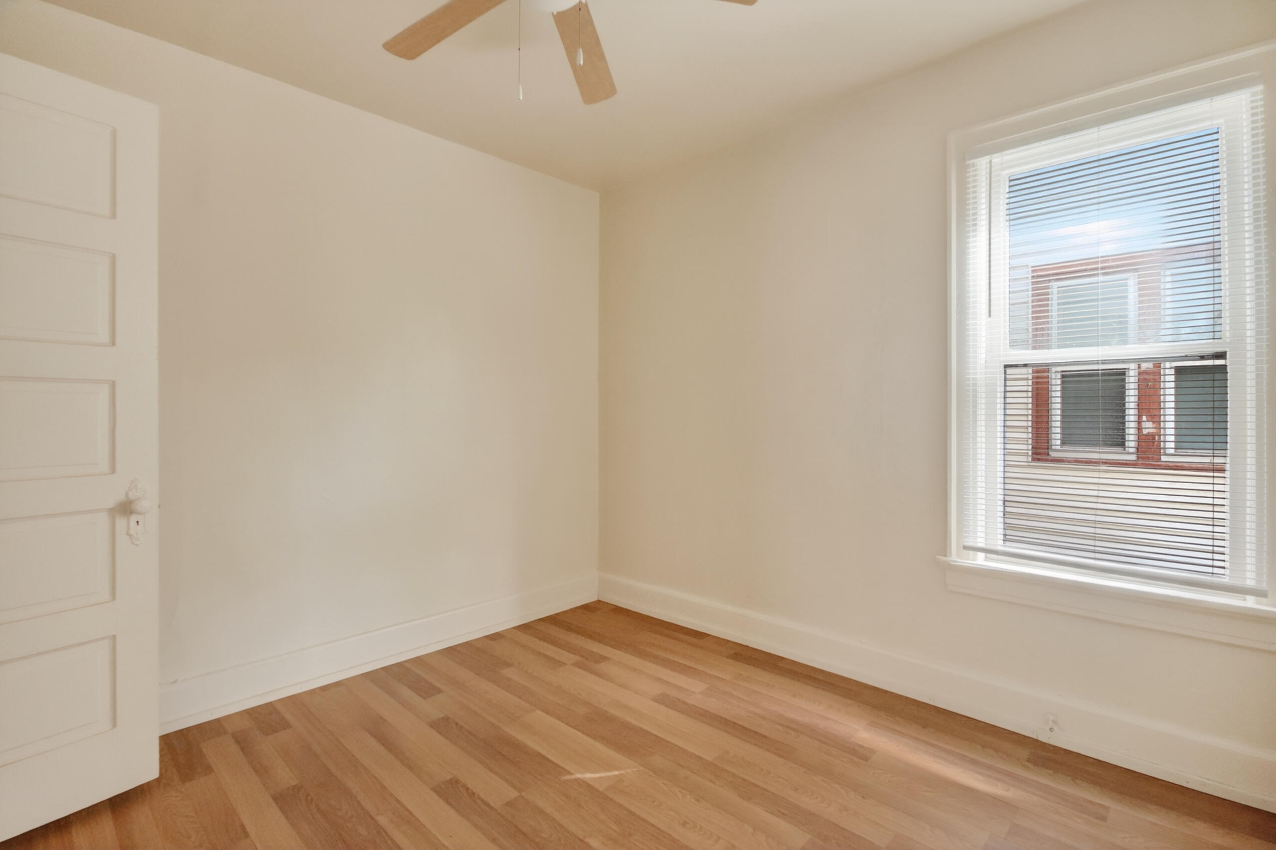 3115 West Vliet Street Milwaukee, WI 53208 - Photo 29 of 34 3115 W Vliet St - Room 2 V1