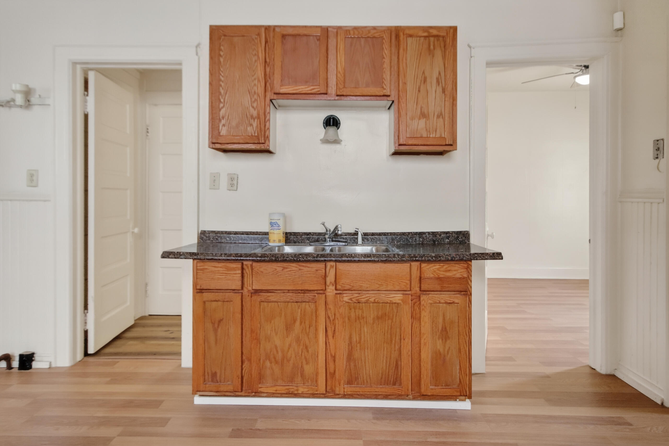 3115 West Vliet Street Milwaukee, WI 53208 - Photo 10 of 34 3115 W Vliet St - Kitchen View 2