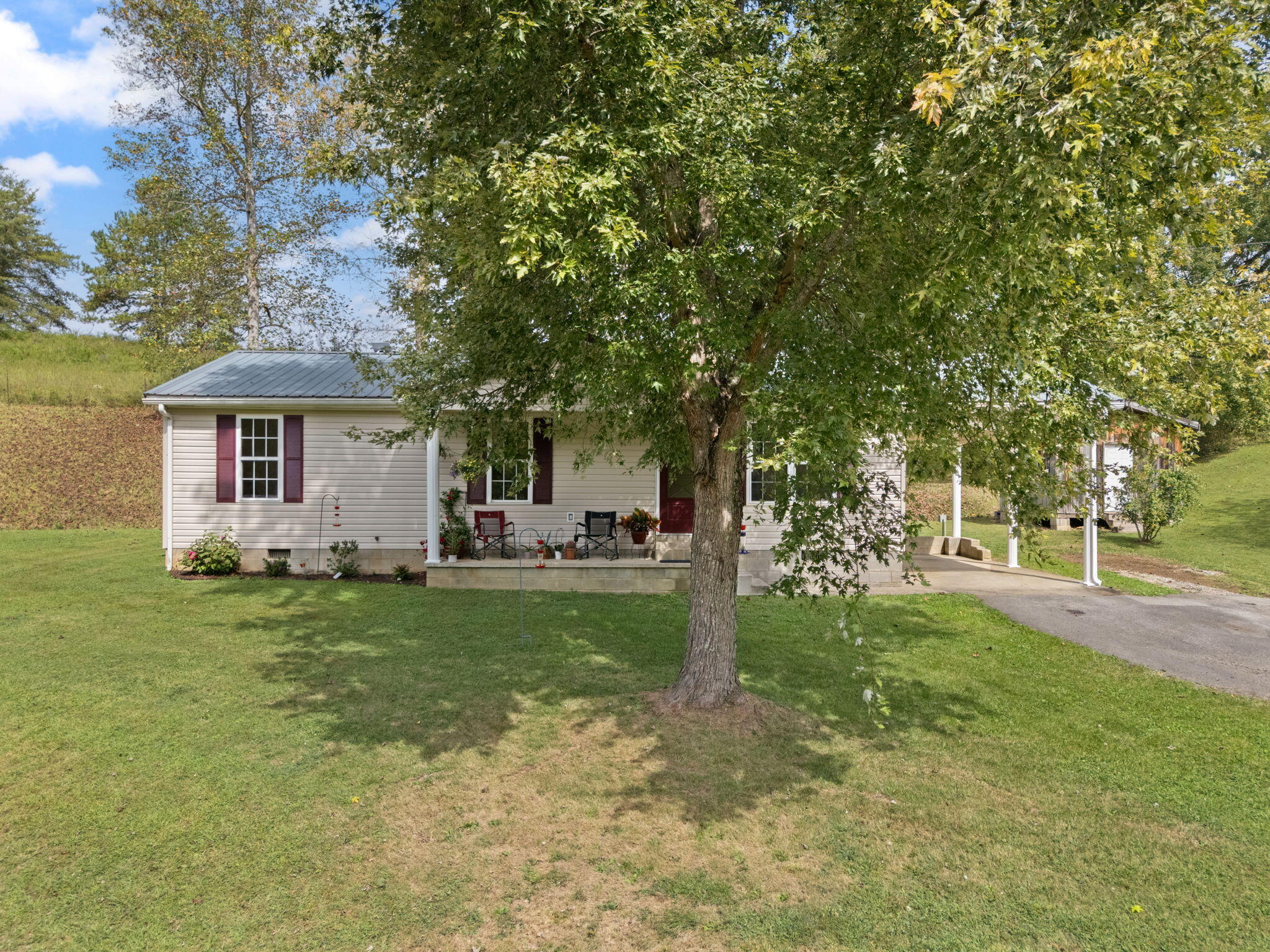 867 Chadwell Road Booneville, KY 41314 - Photo 35 of 58 37-web-or-mls-DJI_20250916114305_0102_D