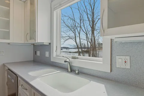 $799,000 | 17 Commercial Street, Kittery, ME 03904