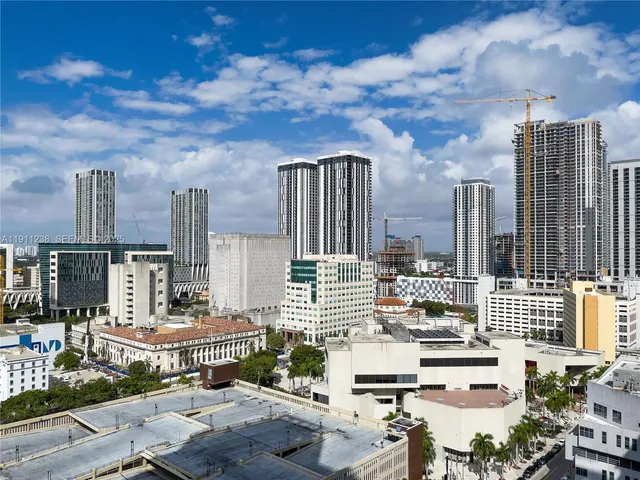 $2,350 | 133 Northeast 2nd Avenue, Unit 2905, Miami, FL 33132