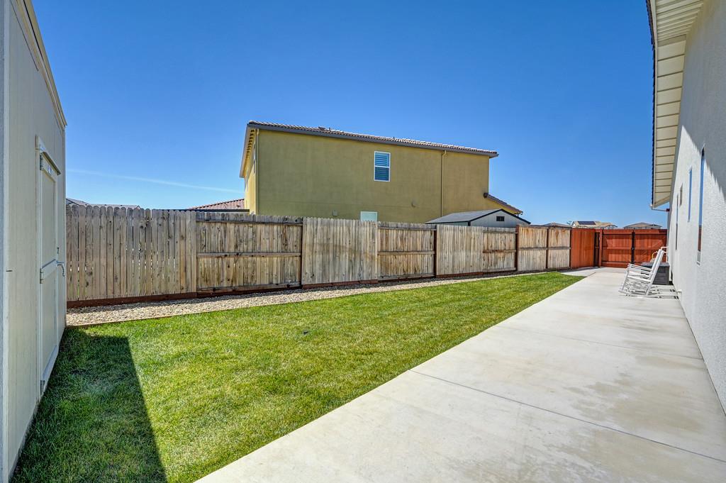 8229 Poppy Rdg Circle Elk Grove, CA 95757 - Photo 55 of 75