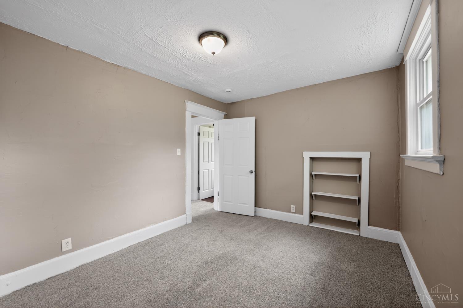 4938 Plainville Road Cincinnati, OH 45227 - Photo 25 of 34