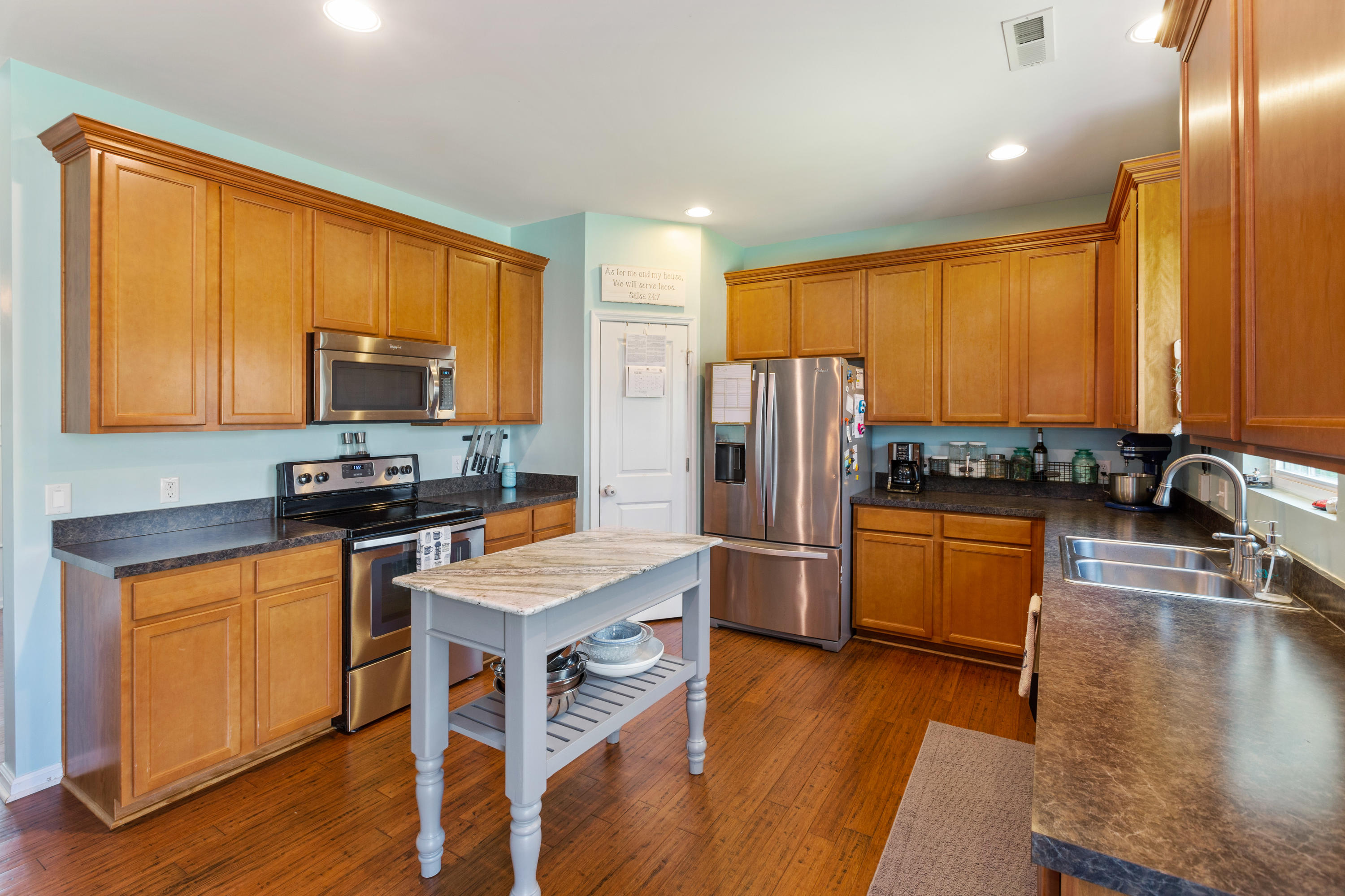 1224 Cosmos Road Summerville, SC 29483 - Photo 11 of 37 1224cosmosrdsummervillebrettmartinphotog