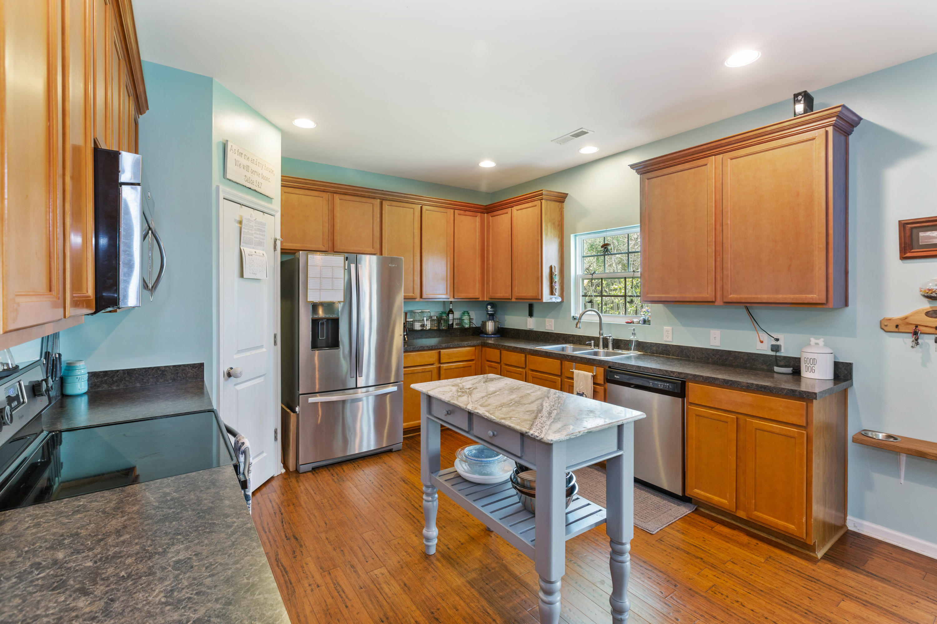 1224 Cosmos Road Summerville, SC 29483 - Photo 10 of 37 1224cosmosrdsummervillebrettmartinphotog
