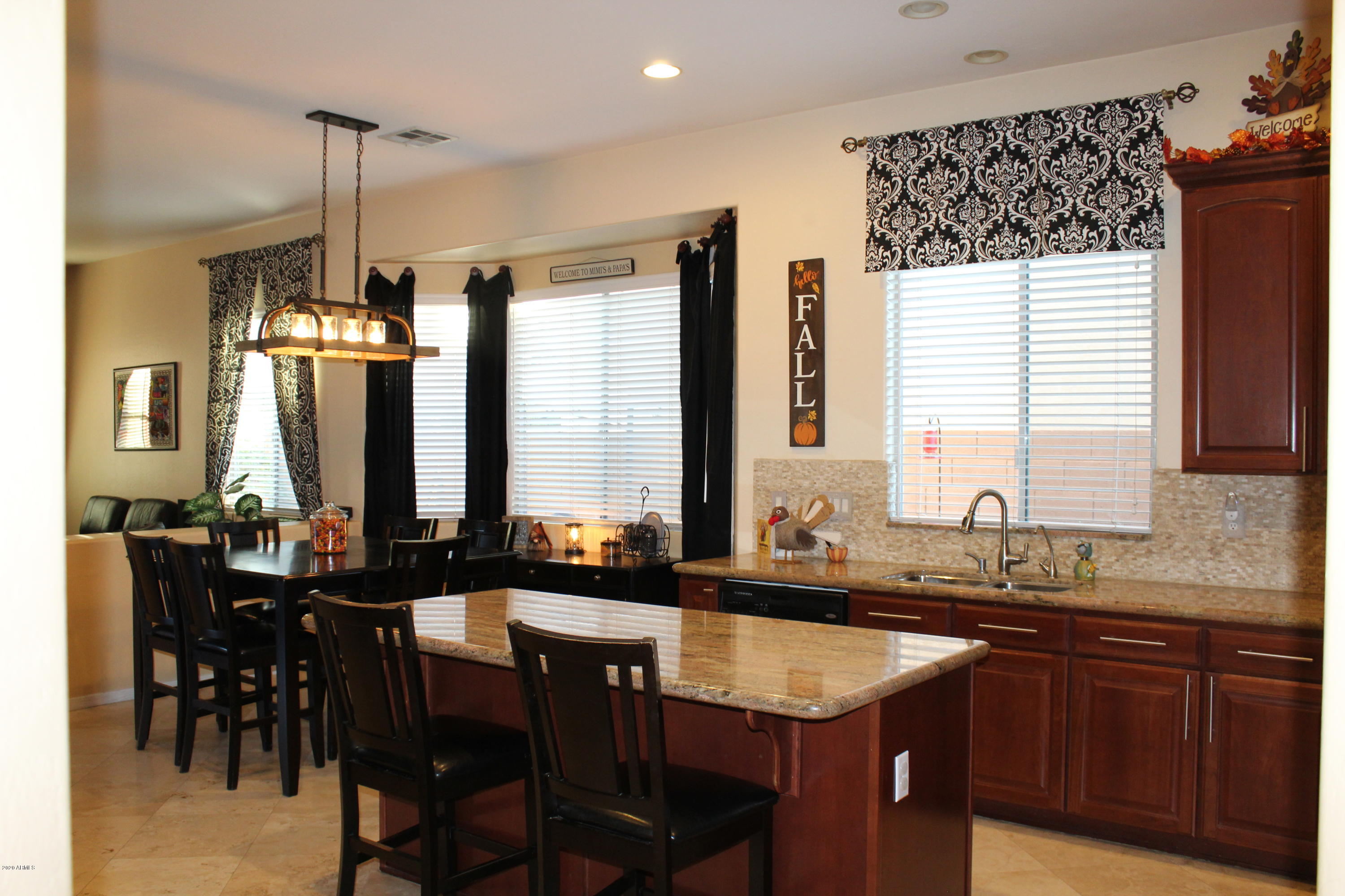 1267 East Baranca Road Gilbert, AZ 85297 - Photo 6 of 62 Kitchen 2